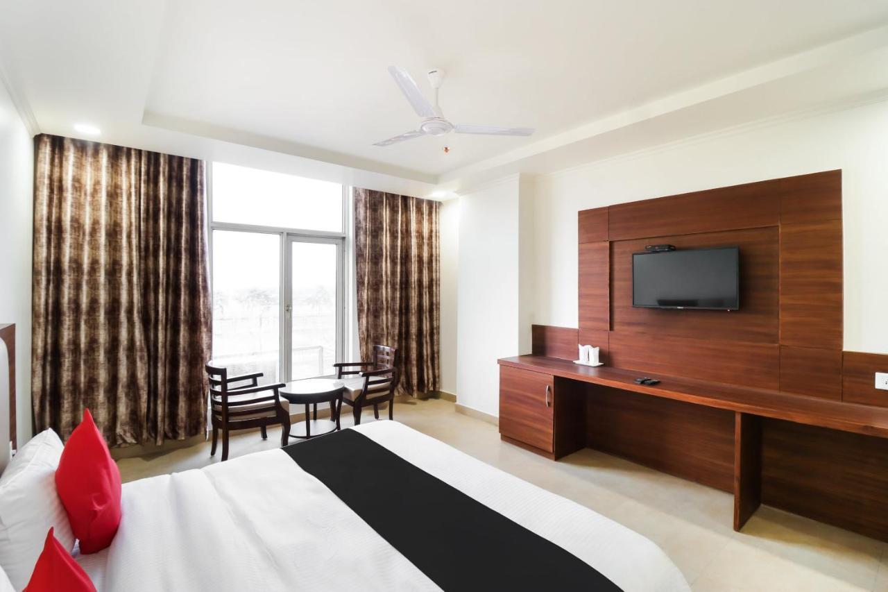 Hotel Grand 81 Faridabad Exterior photo